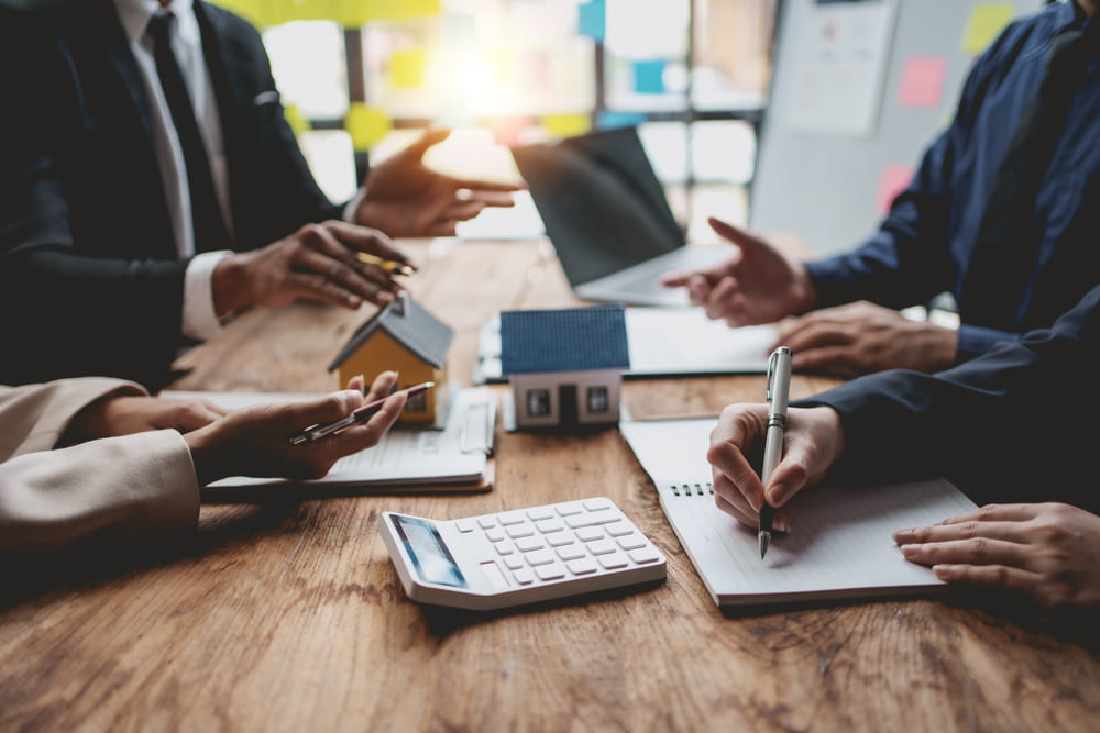 ventajas de invertir en bienes raíces