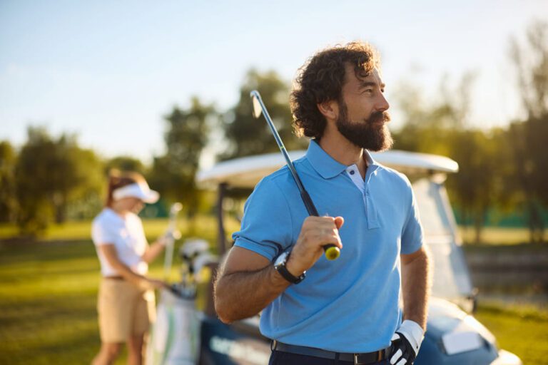 amantes del golf y el lujo náutico