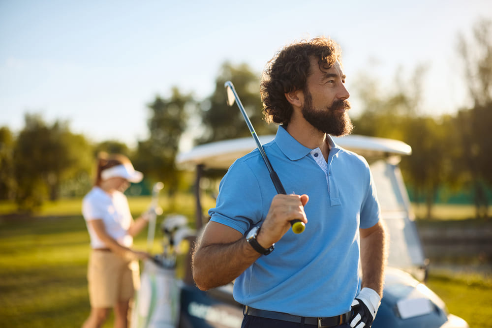 amantes del golf y el lujo náutico